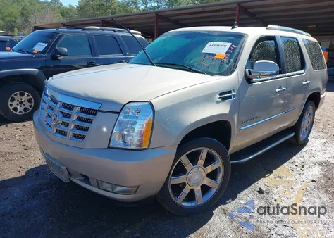 2007 Cadillac Escalade Standard z USA, uszkodzony, nr VIN 1GYFK63887R312348